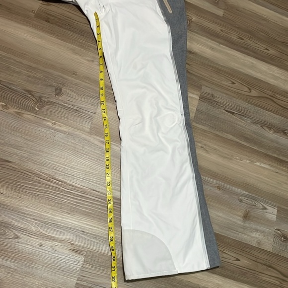 Athleta Ski Pants White Gray Zippered pockets Women’s L Adjustable Snowboarding - Picture 5 of 15